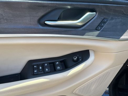 Used 2024 Jeep Grand Cherokee Limited image 12