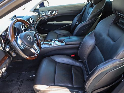 Used 2013 Mercedes-Benz SL 550 image 18