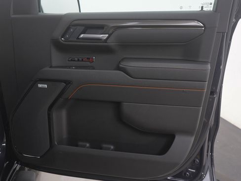 Used 2025 GMC Sierra 1500 AT4 w/ AT4 Premium Package image 12