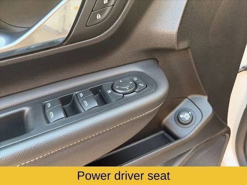 Used 2024 GMC Terrain SLT image 13