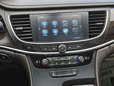 Used 2017 Buick LaCrosse Essence image 13