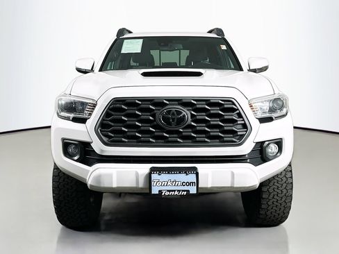 Used 2021 Toyota Tacoma TRD Sport AWD/4WD image 2