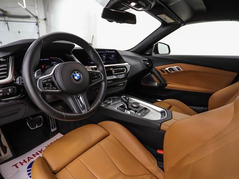 Used 2020 BMW Z4 M40i w/ Executive Package image 9