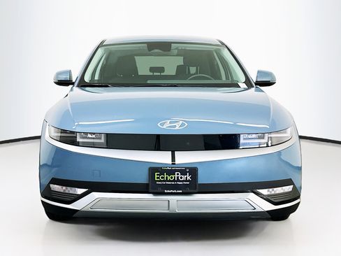 Used 2023 Hyundai Ioniq 5 SE image 2