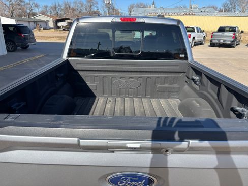 Used 2021 Ford F150 Lariat w/ Equipment Group 501A Mid image 5