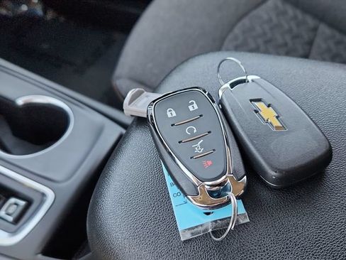 Used 2022 Chevrolet Equinox LT FWD image 50