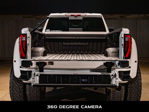 Used 2024 GMC Sierra 3500 Denali Ultimate AWD/4WD image 9