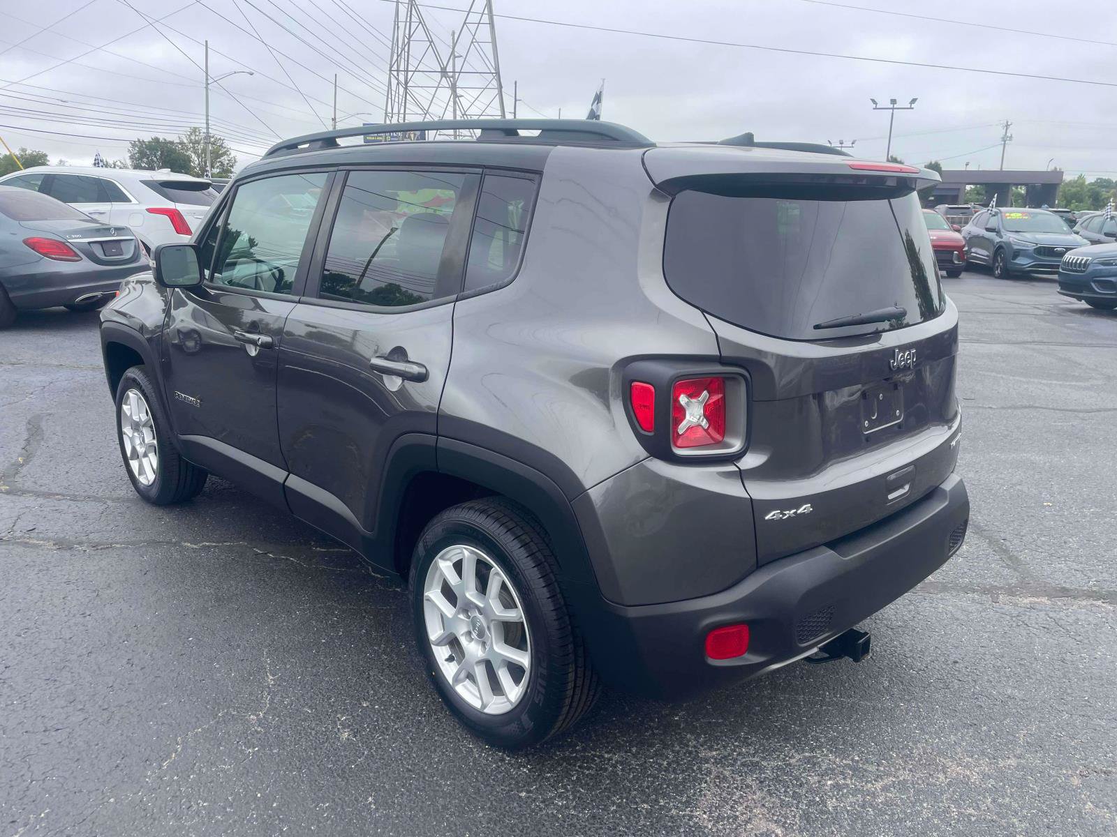 Used 2021 Jeep Renegade Limited AWD/4WD image 5