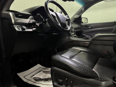 Used 2017 Chevrolet Suburban LT image 14