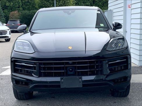 Used 2024 Porsche Cayenne S AWD/4WD image 10