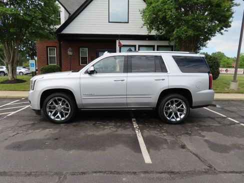 Used 2018 GMC Yukon Denali w/ Denali Ultimate Package AWD/4WD image 3