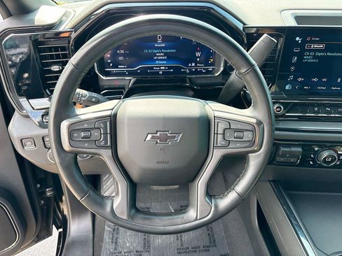 Used 2024 Chevrolet Silverado 2500 ZR2 w/ Technology Package AWD/4WD image 11