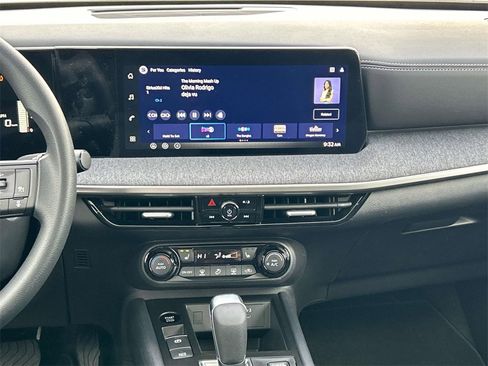 New 2026 Nissan Kicks SV image 15