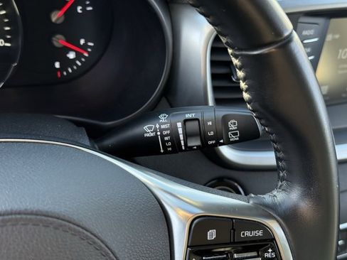 Used 2019 Kia Sorento EX image 29