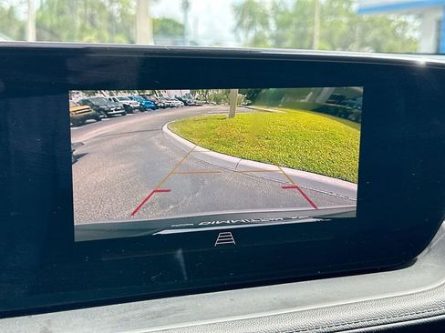 Certified 2025 Buick Encore GX Preferred FWD image 13