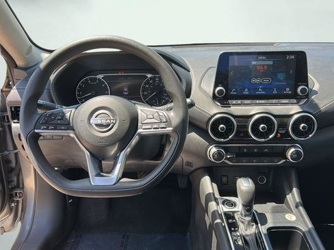 Used 2024 Nissan Sentra SV FWD image 7