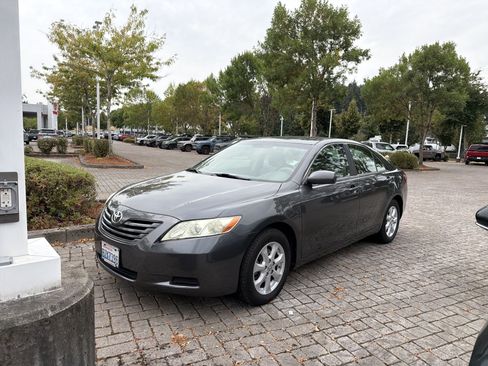 Used 2007 Toyota Camry LE FWD image 4