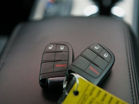 Used 2017 Jeep Grand Cherokee Laredo w/ Quick Order Package 23E image 23