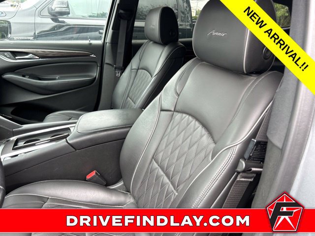 Used 2023 Buick Enclave Avenir w/ Avenir Technology Package AWD/4WD image 11