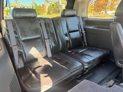 Used 2012 Chevrolet Tahoe LTZ image 11