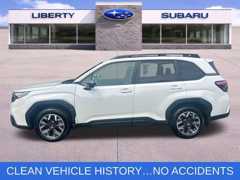 Used 2026 Subaru Forester Premium AWD/4WD image 2