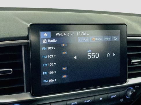 Used 2025 Hyundai Venue SEL FWD image 21