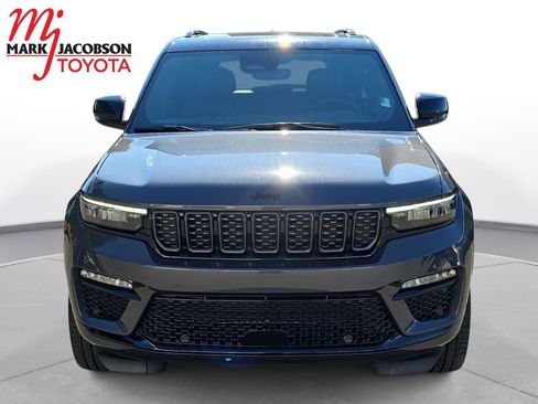 Used 2025 Jeep Grand Cherokee Summit w/ Obsidian Package image 3