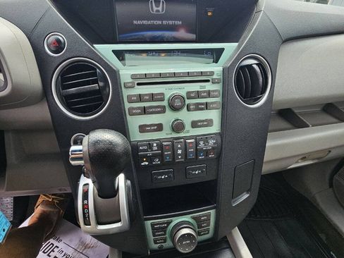 Used 2010 Honda Pilot Touring image 24