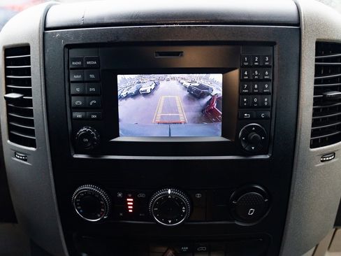 Used 2018 Mercedes-Benz Sprinter 144 Cargo image 15