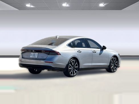 Certified 2023 Honda Accord Touring image 9