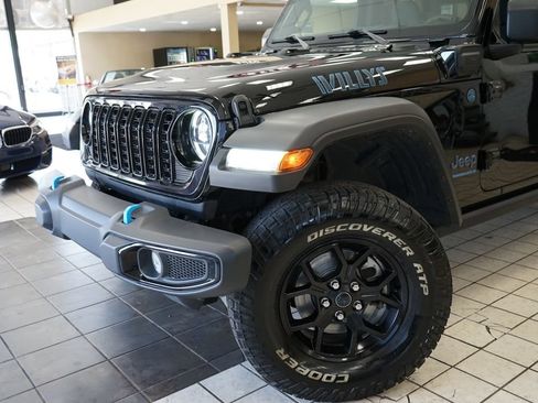 Used 2024 Jeep Wrangler Unlimited AWD/4WD image 21