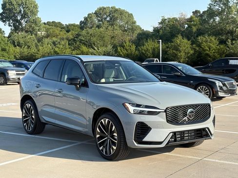 New 2026 Volvo XC60 T8 Ultra w/ Protection Package Premier AWD/4WD image 3