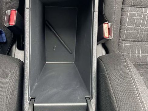 Used 2025 Honda HR-V LX image 28