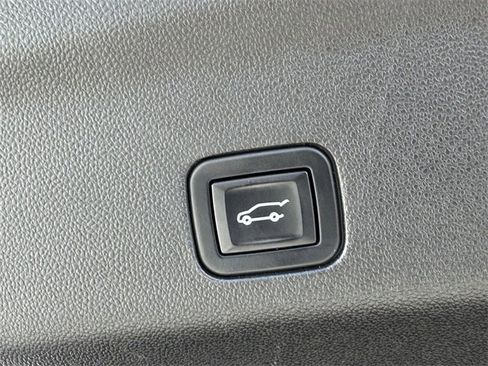 Used 2021 GMC Yukon XL Denali w/ Denali Ultimate Package image 37