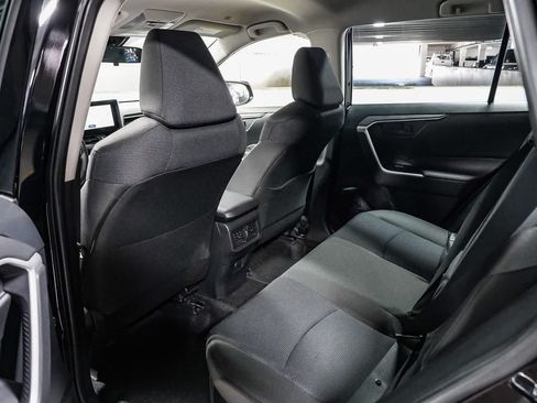 Certified 2025 Toyota RAV4 LE AWD/4WD image 19