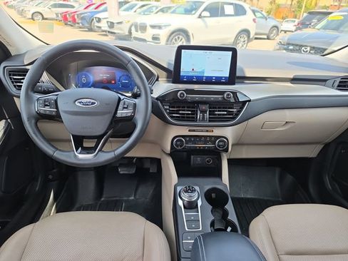 Used 2021 Ford Escape Titanium AWD/4WD image 9