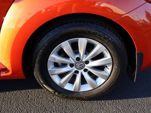 Used 2019 Volkswagen Beetle 2.0T S image 15