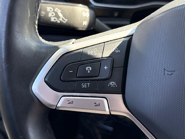 Used 2024 Volkswagen Jetta SE FWD image 33