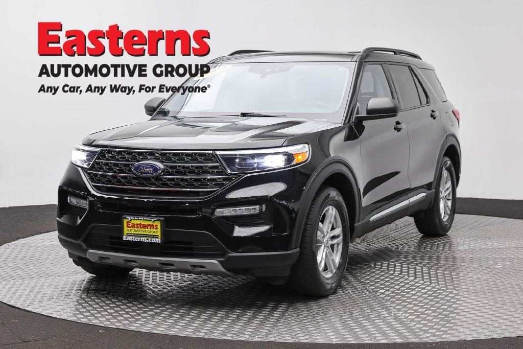 Used 2022 Ford Explorer XLT w/ Equipment Group 202A AWD/4WD image 1
