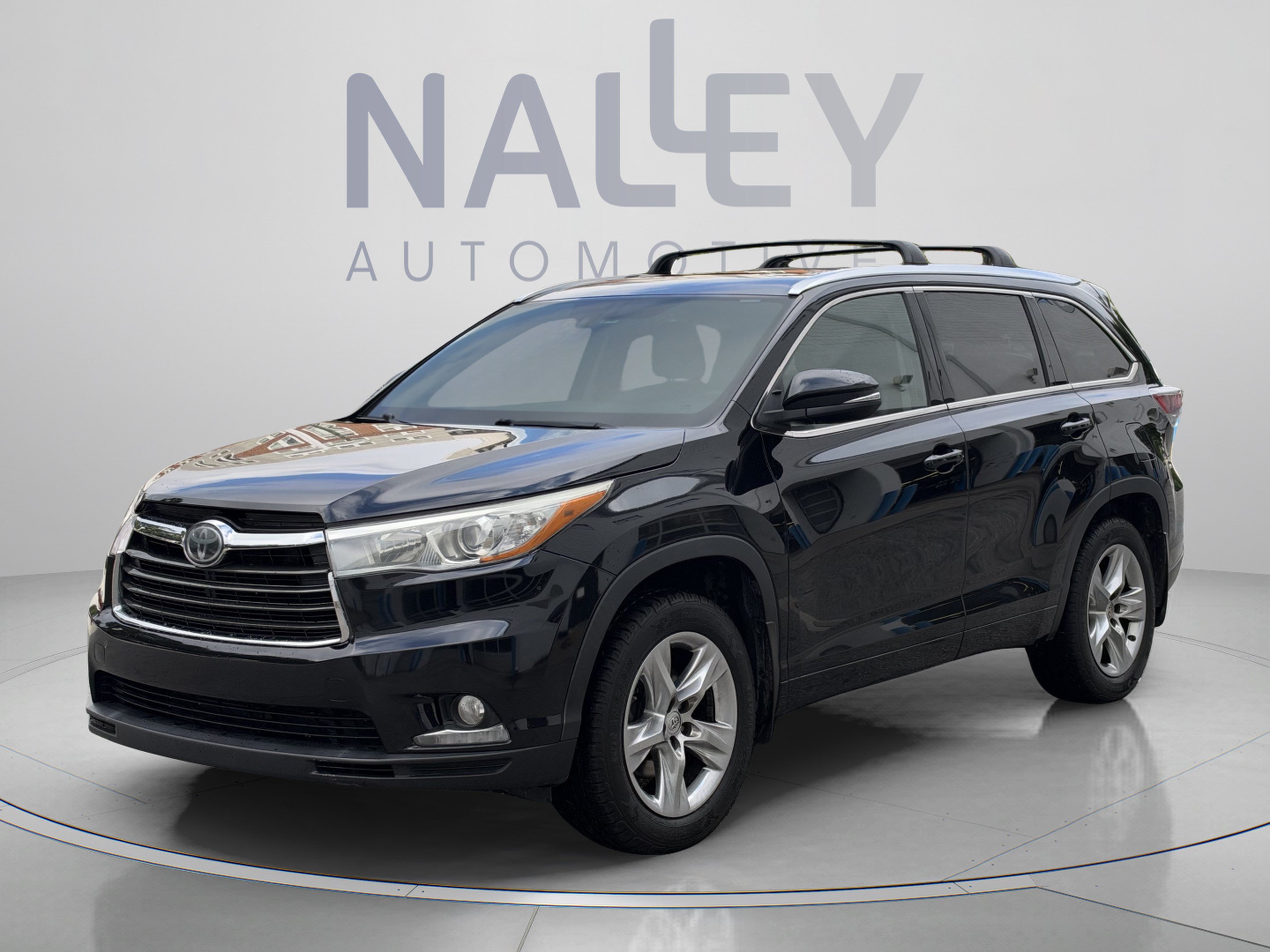 Used 2015 Toyota Highlander Limited w/ Driver Technology Package AWD/4WD image 1