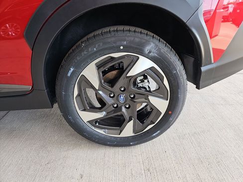 Certified 2025 Subaru Crosstrek 2.5i Limited w/ Crosstrek Mirror Package image 37