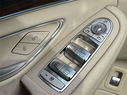 Used 2020 Mercedes-Benz C 300 4MATIC Sedan w/ Premium Package image 16