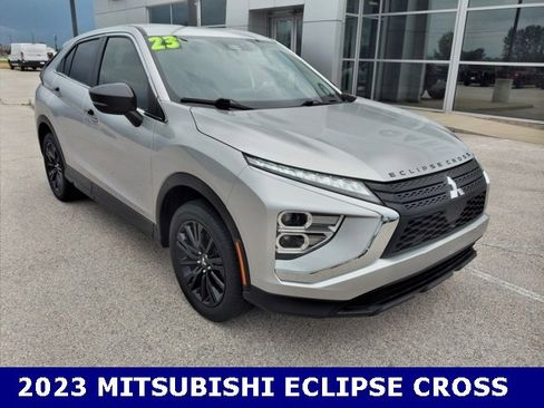 Used 2023 Mitsubishi Eclipse Cross LE image 3
