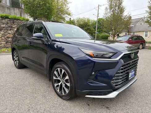 Used 2024 Toyota Grand Highlander AWD Hybrid image 7