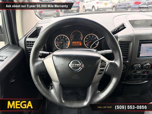 Used 2013 Nissan Titan S AWD/4WD image 32