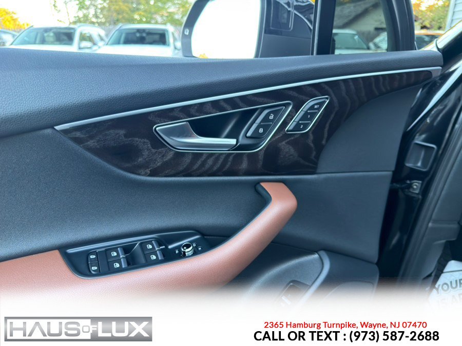 Used 2021 Audi Q7 2.0T Premium w/ Convenience Package AWD/4WD image 11