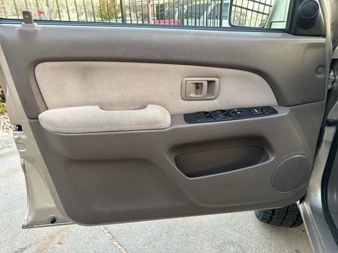 Used 2001 Toyota 4Runner SR5 image 38