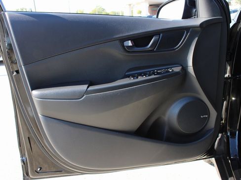 Used 2020 Hyundai Kona SEL Plus image 9