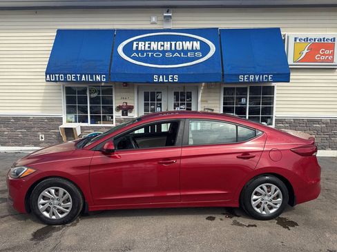 Used 2018 Hyundai Elantra SE image 7