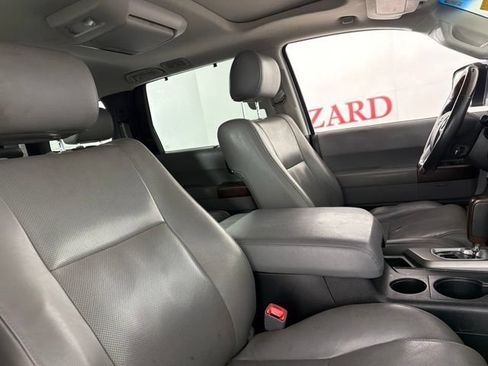 Used 2014 Toyota Sequoia Platinum RWD image 16